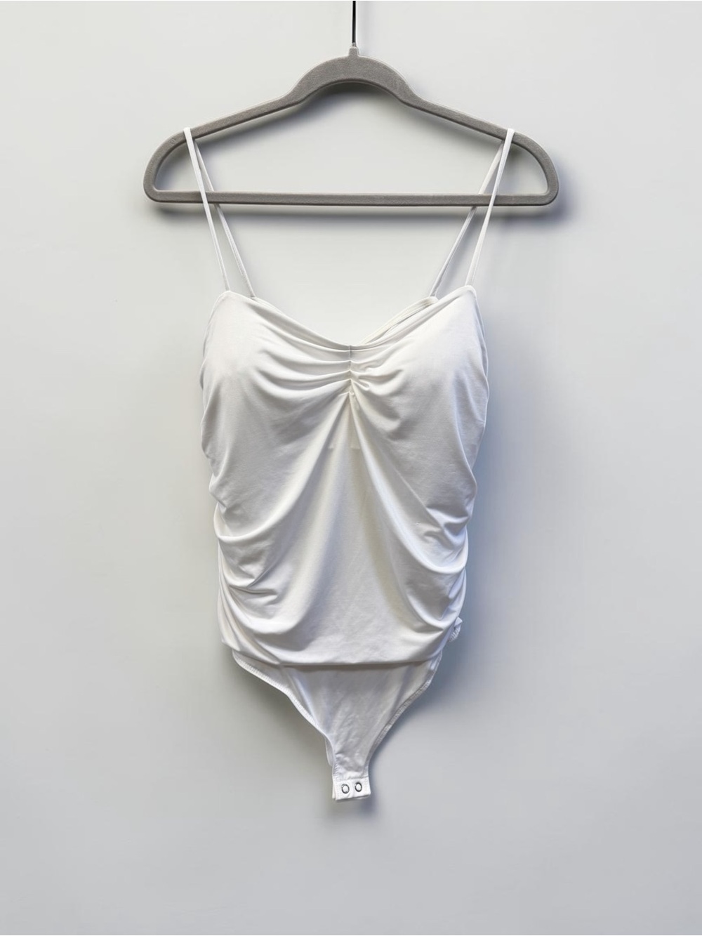 Express Body Contour White Ruched Bodysuit Size XL Sleeveless Stretch Top